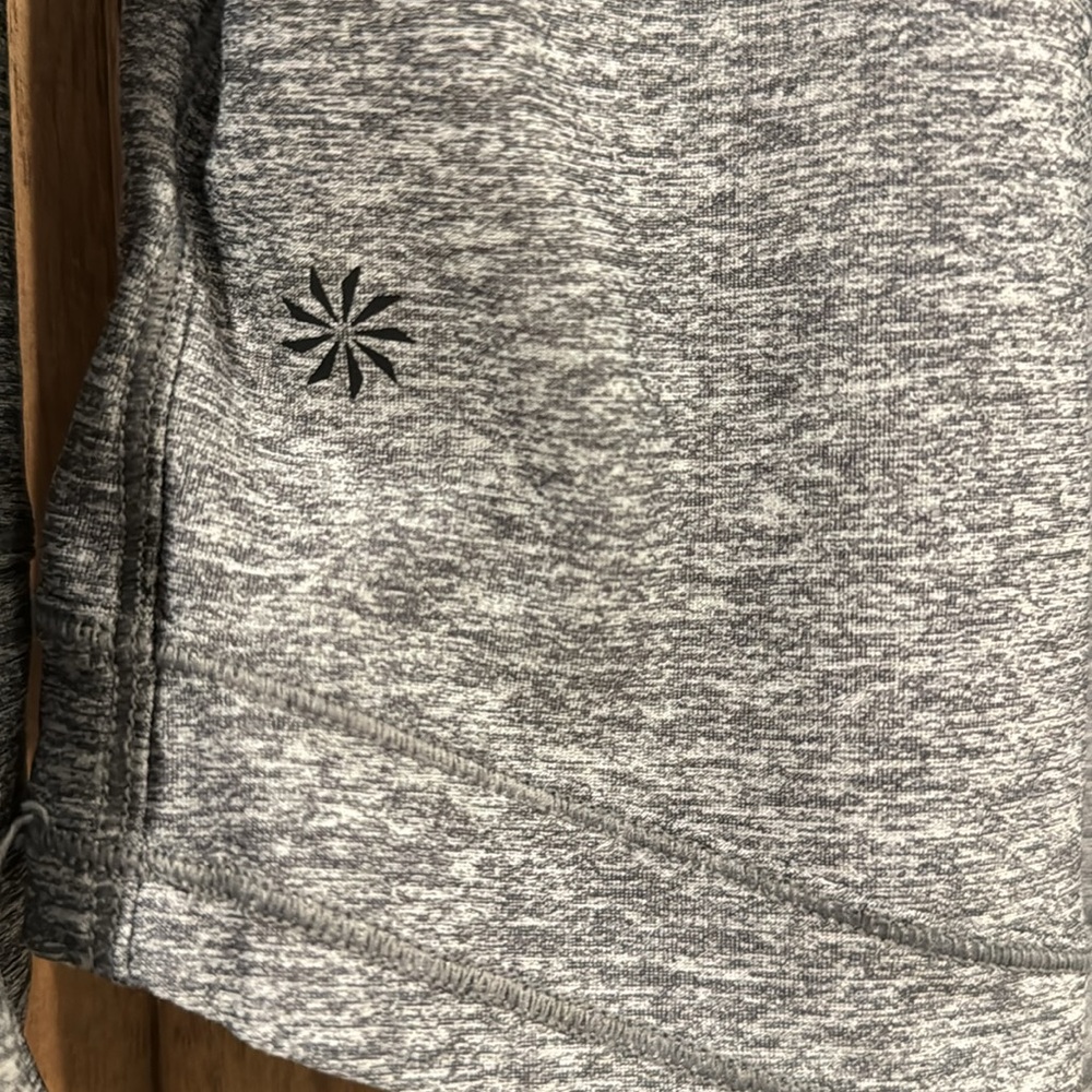 Athleta training top size S heather gray - Picture 6 of 7